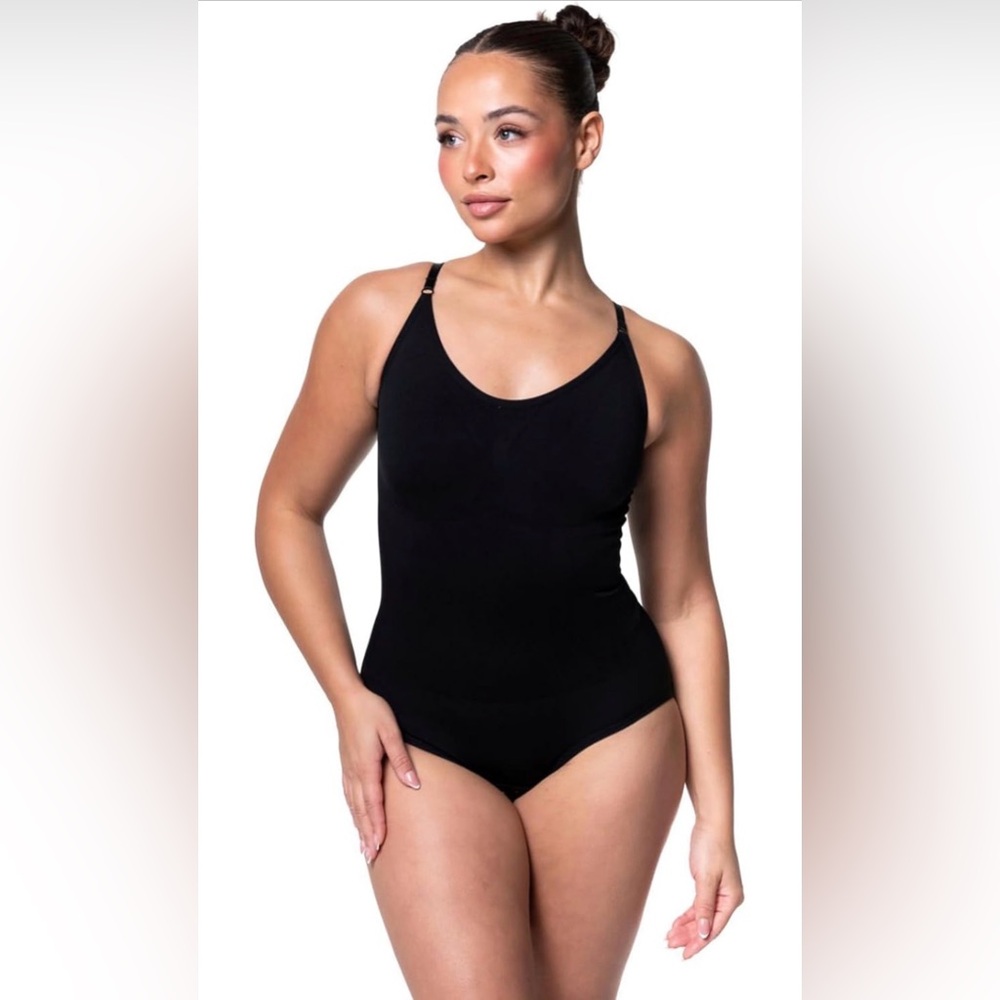 HeyShape Women's Shapewear Bodysuit - Black